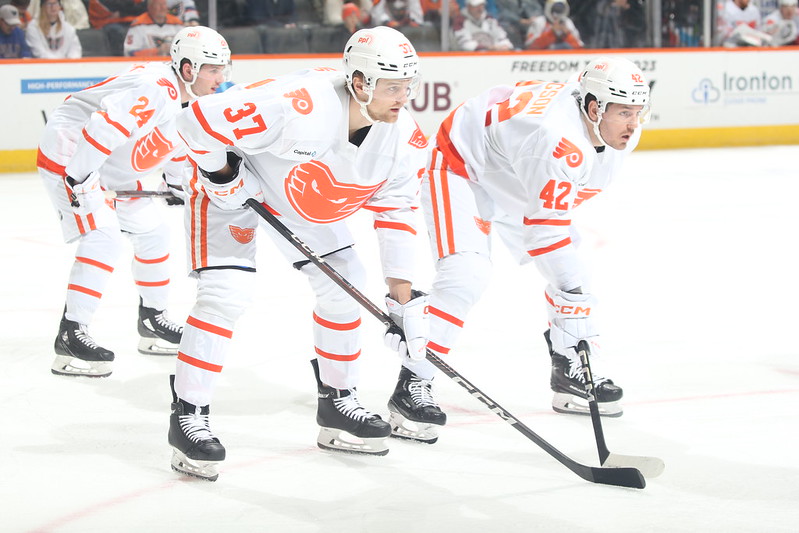 Blinded by the White! Phantoms Win 4-2 - Lehigh Valley Phantoms