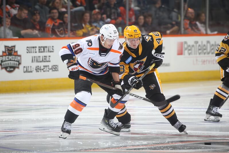Phantoms Clipped by Penguins, Split Opening Weekend