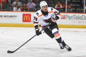 Wisdom Late Winner Downs Hershey