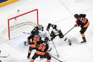 Back on Track. Phantoms Demolish Bears 4-1