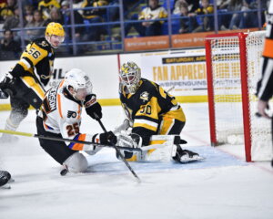 Phantoms Fall in Weekend Finale