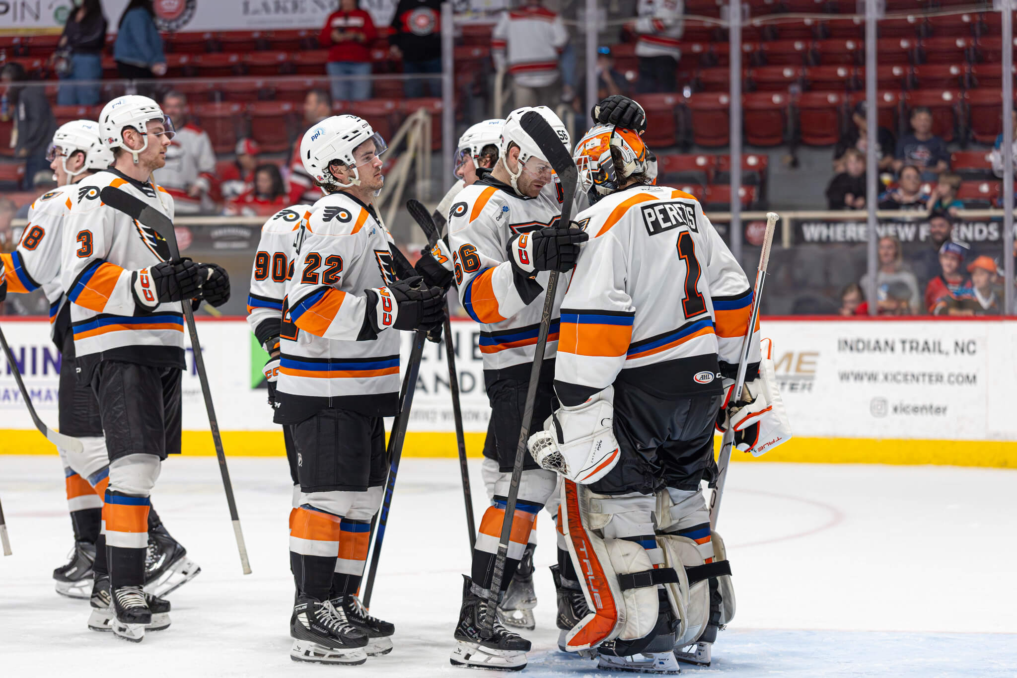 Perets Spectacular in Shutout Win