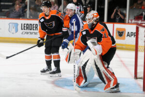 Phantoms Re-Sign Perets