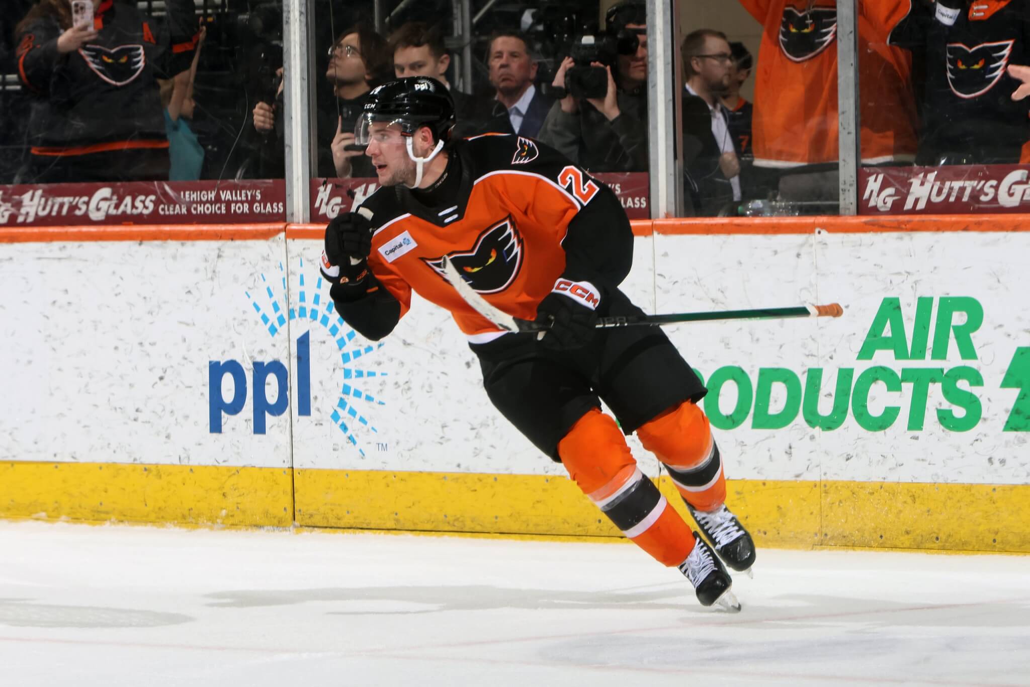 Phantoms Receive Four from Flyers